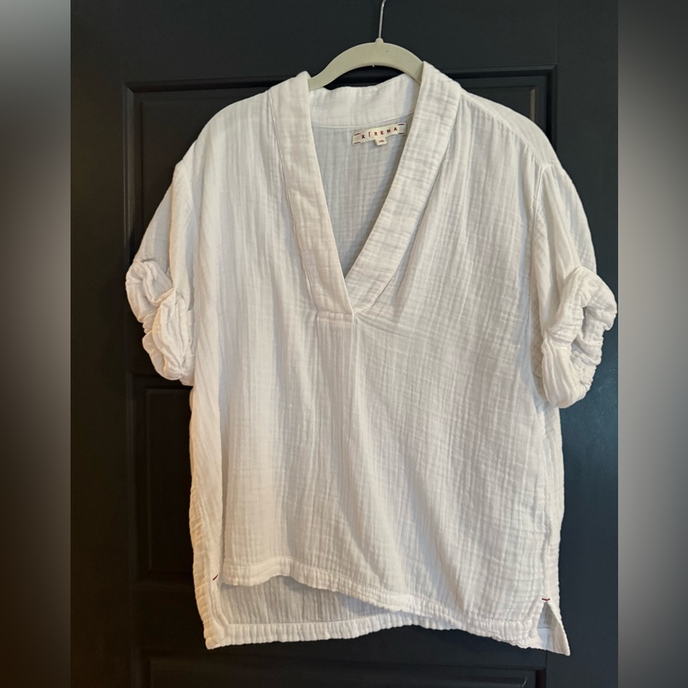 XiRENA Classic White Top